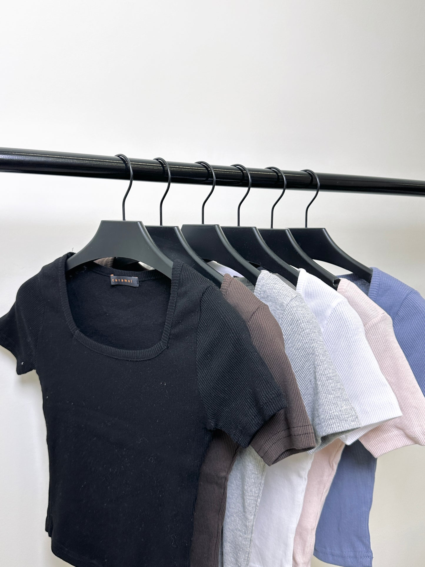 Casual solid color round neck short sleeves